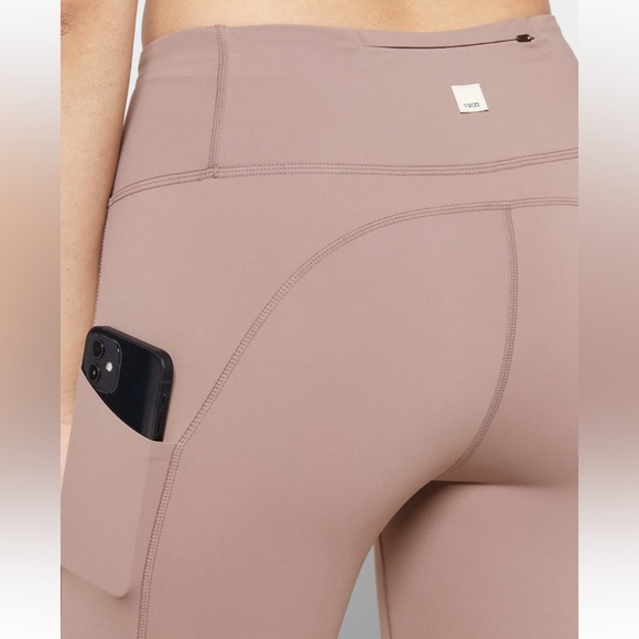 Vuori Women's Leggings in Mauve - Picture 6 of 7